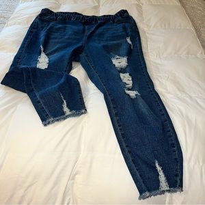 SHEIN Curve Plus Elastic Ripped Raw Cut Jeans | 3XL